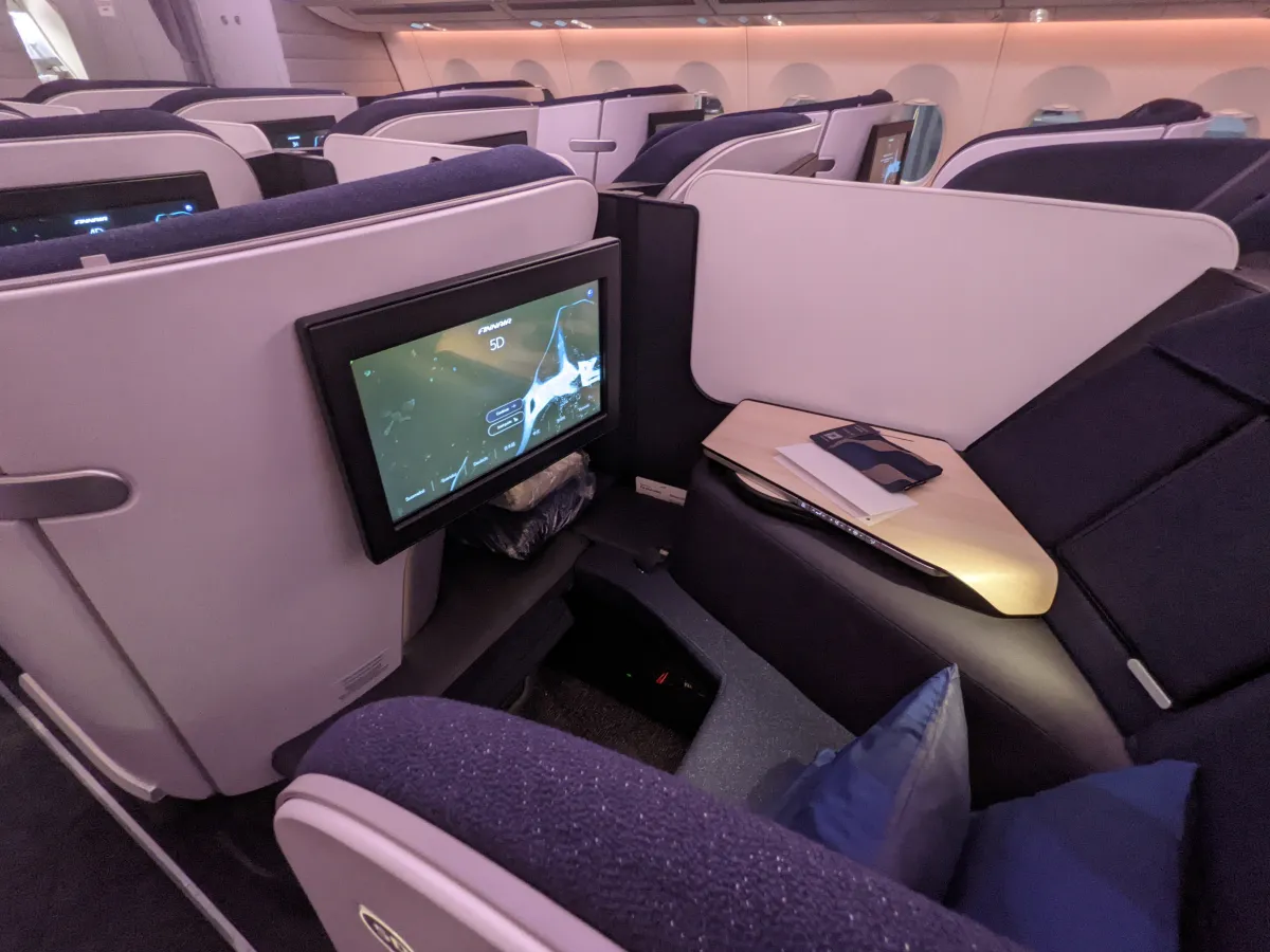 Finnair A350 AirLounge Review 003