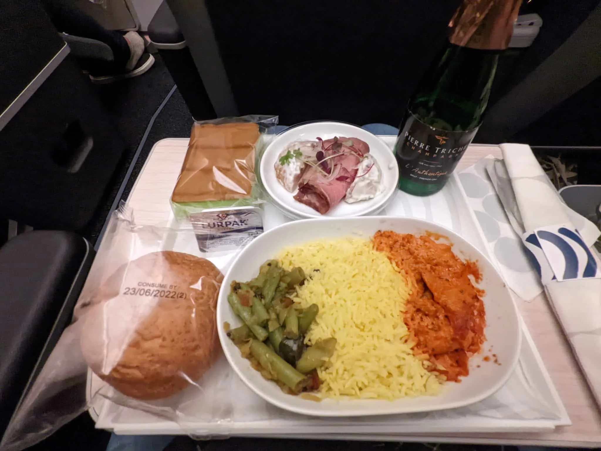 Premium Economy main dinner