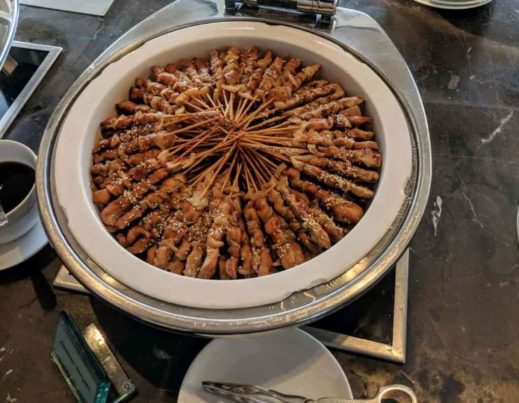 Millennium-Hilton-Bangkok-lounge-food2