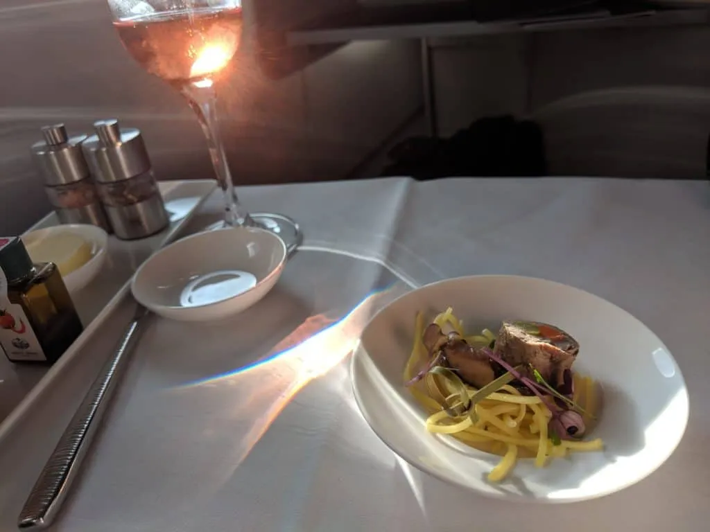 2019 Qatar Airways A320 Business Class Review 003