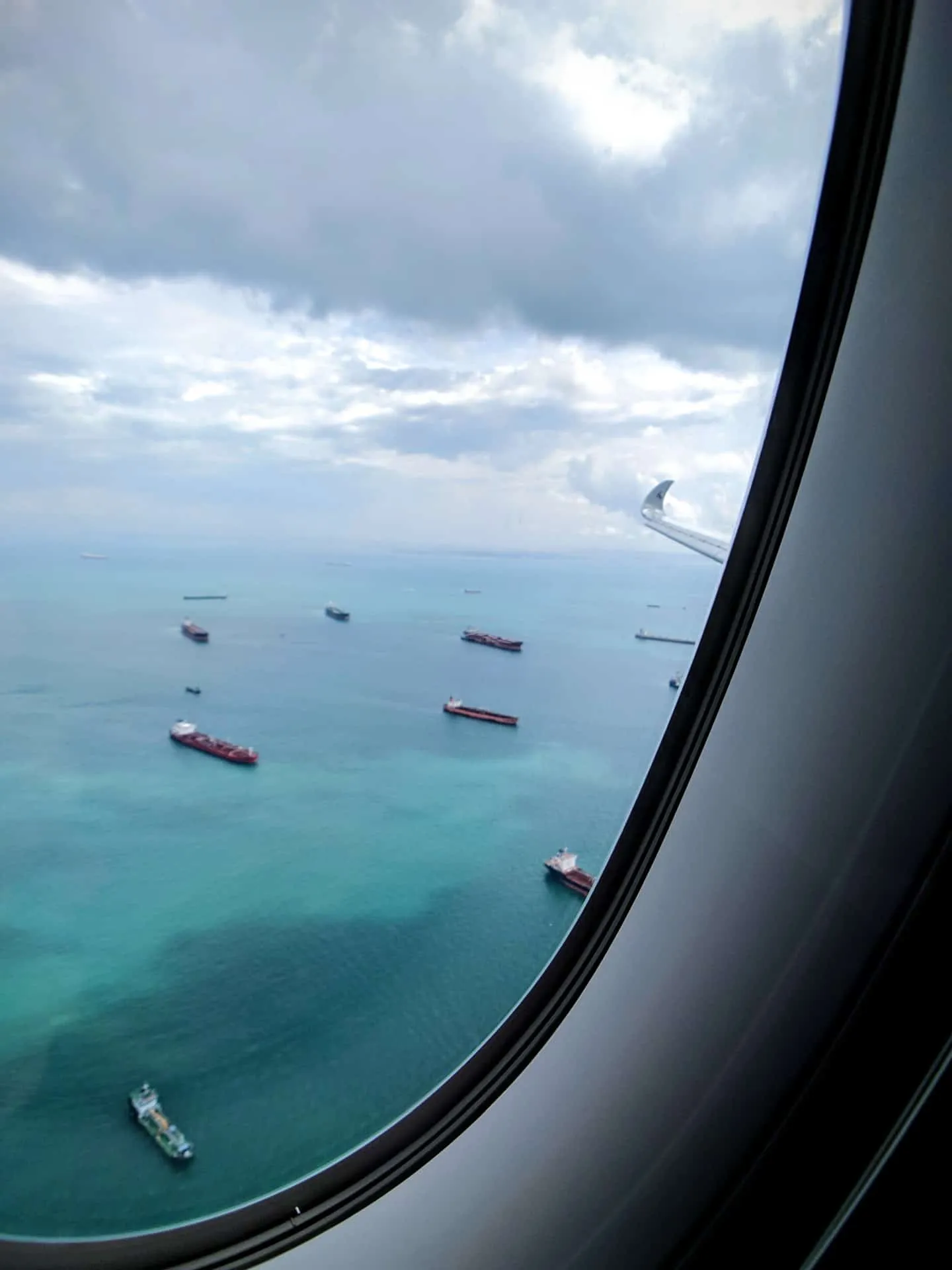 Review: Qatar Airways (A350-1000) QSuites Business Class from Doha to Singapore