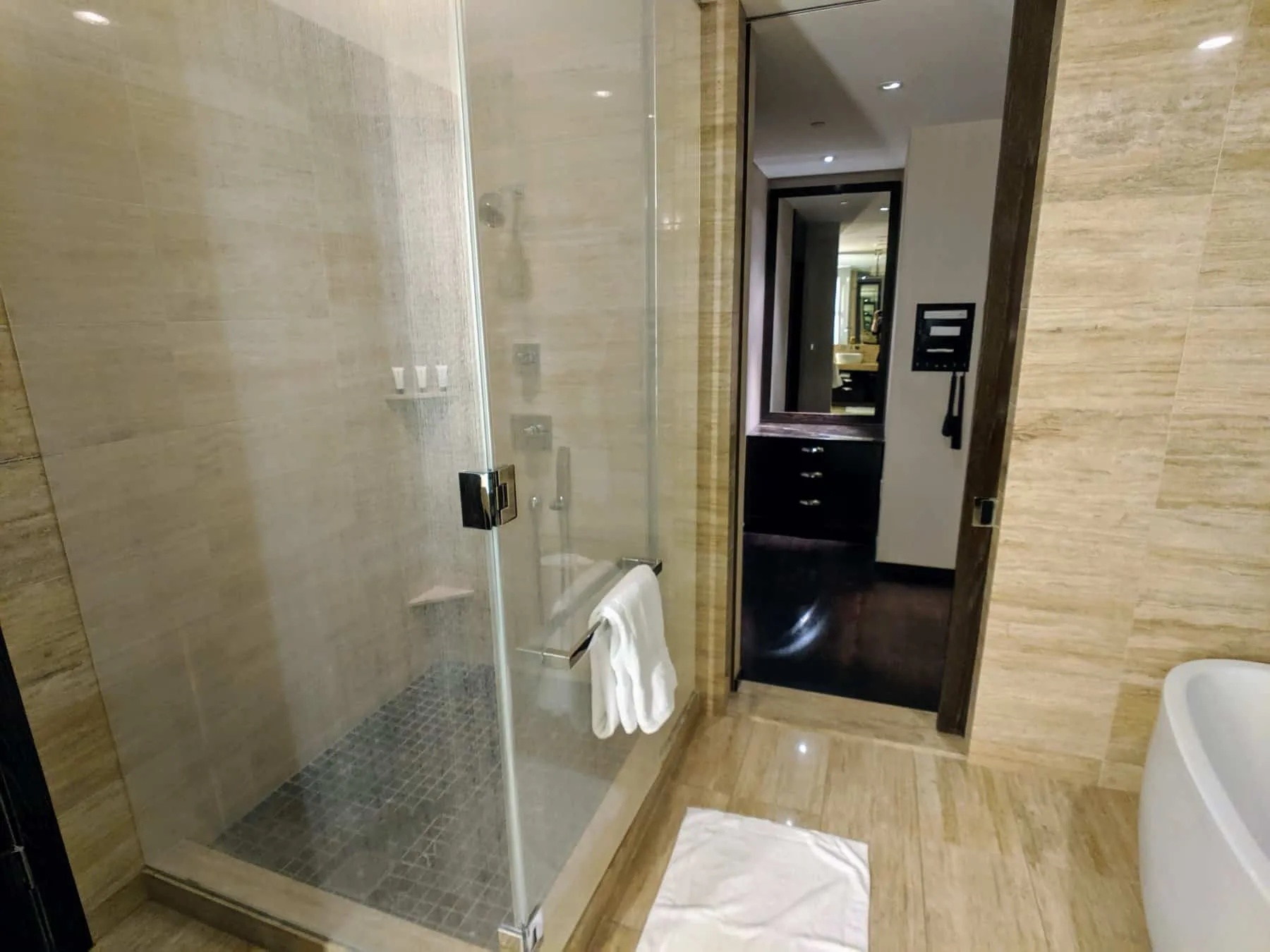 Waldorf Astoria Las Vegas Junior Suite 012