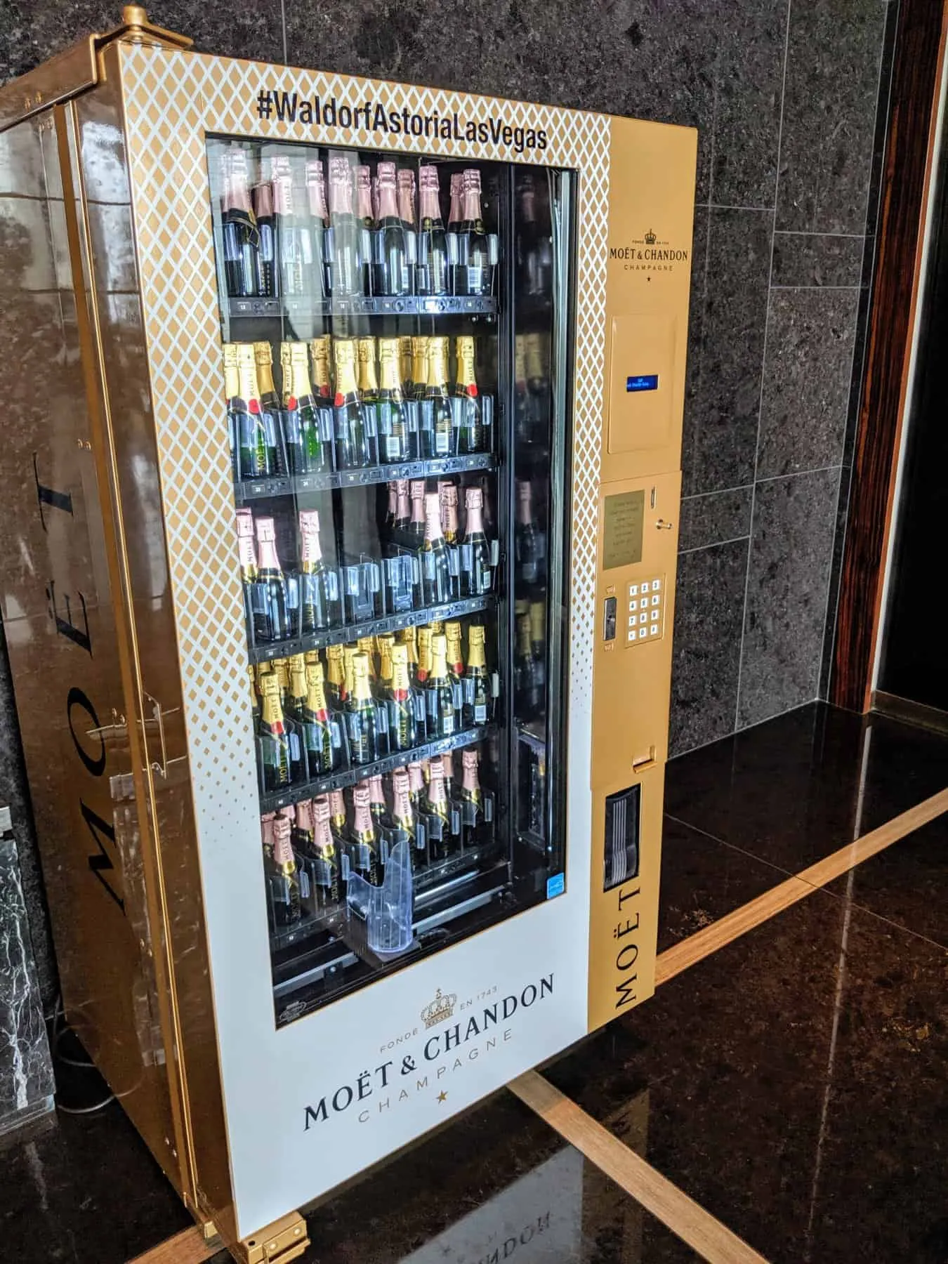 Waldorf Astoria Las Vegas Luxury Hotel 006